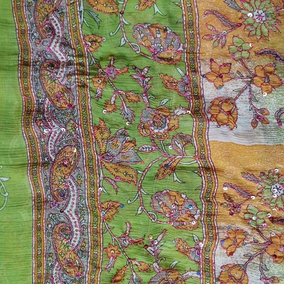 Chartreuse Green Floral & Sequin Sari Wrap - Picture 6 of 9